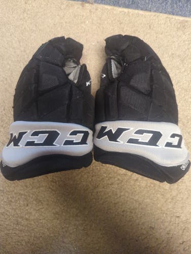 CCM D30 Gloves 13" Pro Stock (Used)