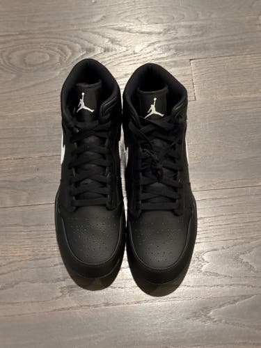 Black Men's Size M 12.0 (W 13.0) Adult Air Jordan Molded Cleats Cleats (New)