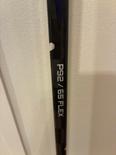 Senior Bauer Vapor Flylite Left Hand Hockey Stick P92 65 Flex (Used)