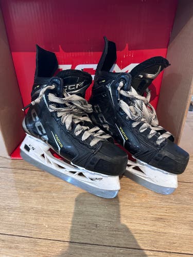 2024 CCM Tacks XF 90 Hockey Skates Regular Width 6.5 (Used)