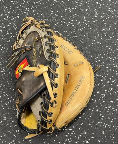 Easton RH Catcher's Black Magic Series Baseball Glove 31" (Used)
