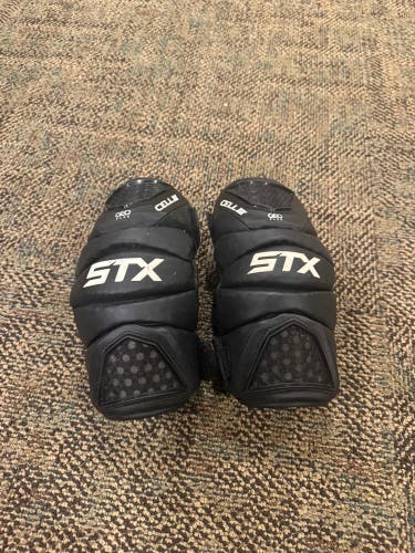 Medium Youth STX Cell III Arm Pads (Used)