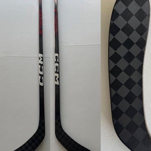 Senior CCM JetSpeed Plus Right Handed Hockey Stick P28 75 Flex (Used)