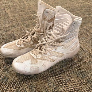 Men's Size M 9.5 (W 10.5) Adult Under Armour Highlight High Top (Used)