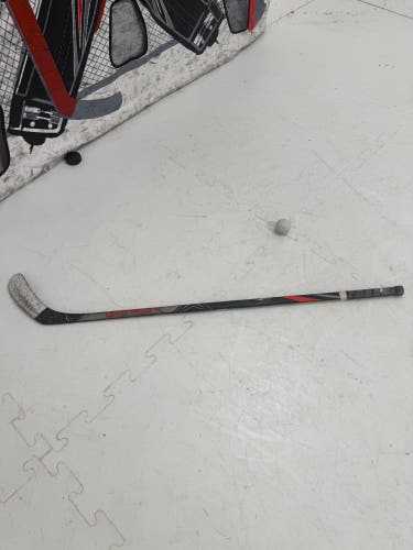 Senior Bauer Vapor Flylite Left Hand Hockey Stick P28 65 Flex (Used)
