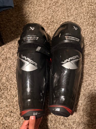 Senior Bauer Vapor 14" Shin Pads (New)