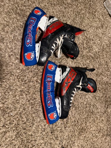 Black 2024 CCM Hockey Skates Regular Width 8.5 (Used)