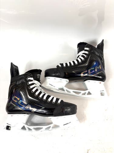 CCM JetSpeed FT8 Pro Hockey Skates Regular Width Pro Stock 8.5 (Used)