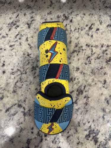 Blue youth Shin Guards (New)