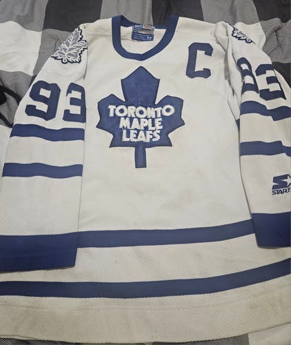Toronto Maple Leafs Official NHL Doug Gilmour Men's Starter Jersey (Used)