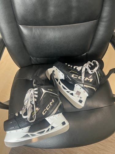 Black/Gray CCM Tacks XF Hockey Skates Regular Width 8 (Used)
