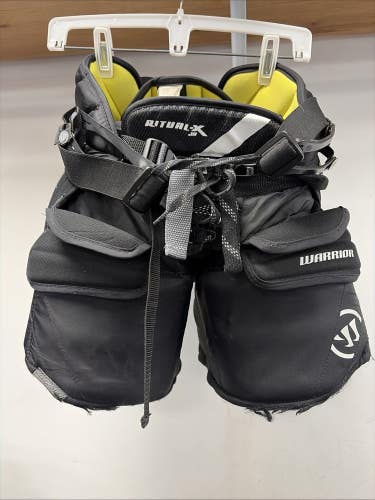 Junior Size Small Warrior Ritual X Ice Hockey Goalie Leg Pants.