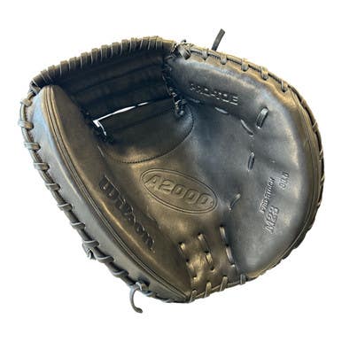 Used Wilson A2000 M23 Bb Sb Catchers Rh Throw Black 33 1 2" 11450-s000521924