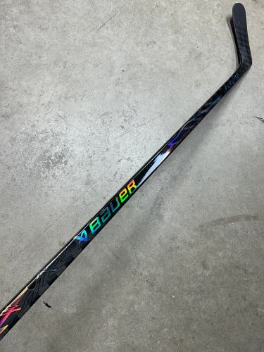 87 Flex P92M Senior Bauer Flylite Left Hand Hockey Stick NHL Pro Stock