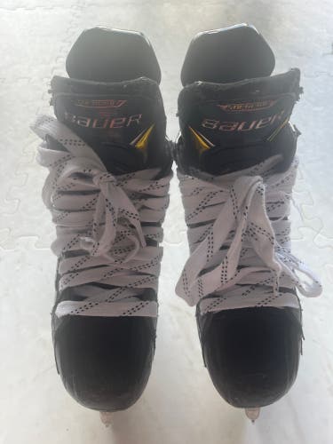 Black/Yellow 2020 Bauer Supreme Ultrasonic Hockey Skates Regular Width Size 5.5 (Used)