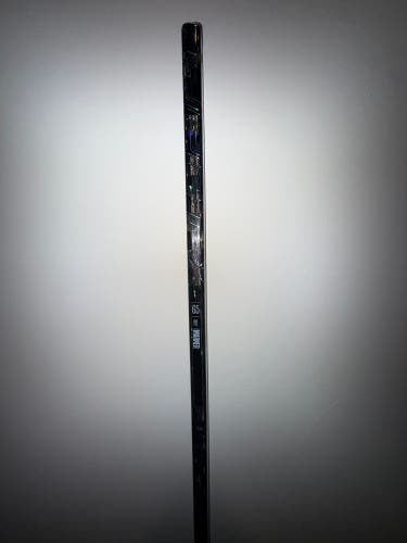 Senior True Project X Storm Right Handed Hockey Stick T92 65 Flex (Used Once)