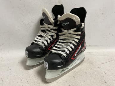 Used Ccm Jetspeed Ft340 Junior Hockey Skate Black And Red Junior 02 11855-s000204763