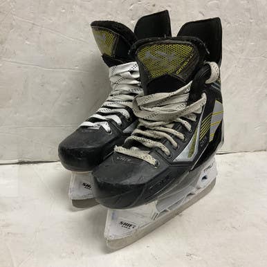 Used True Catalyst 5 Senior Hockey Skate Black And Yellow Senior 6 11855-s000204700