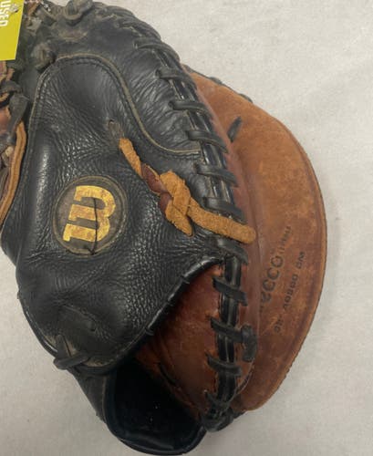 Wilson RH Catcher's A550 Baseball Glove 32" (Used)