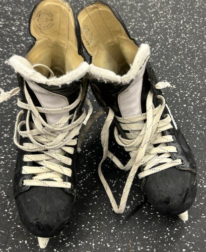 Bauer Supreme 1000 Hockey Skates Regular Width 9 (Used)