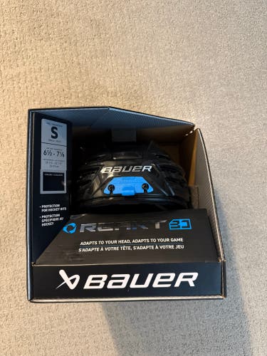 Bauer Re-Akt 3D Helmet Size Small  (New)
