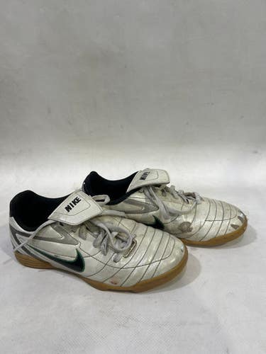 Used Nike Junior 03 Indoor Soccer Indoor Cleats 11615-s000225017