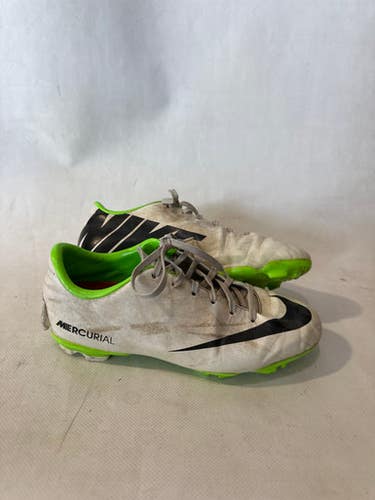 Used Nike Soccer Cleats White Junior 04 11615-s000264854