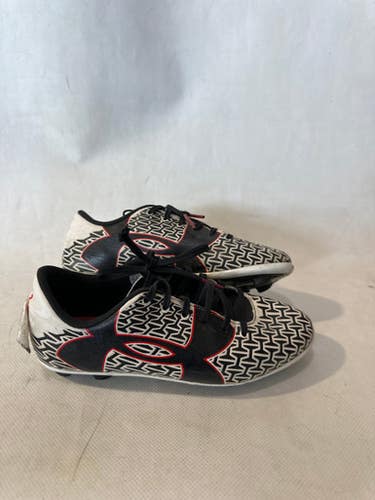 Used Under Armour Soccer Cleats White Junior 03 11615-s000268993