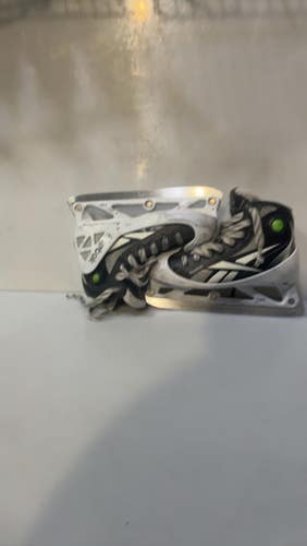 Used Reebok 7k Jr 3.5 Junior Goalie Skate Junior 03.5 11615-s000270999
