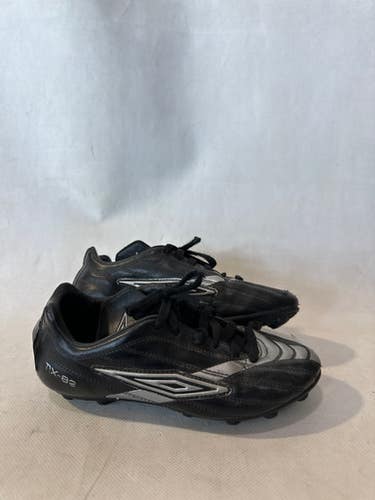 Used Umbro Soccer Cleats Black Senior 5 11615-s000267837
