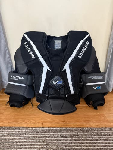 Large Vaughn Velocity V9 Pro Carbon Goalie Chest Protector (Used)