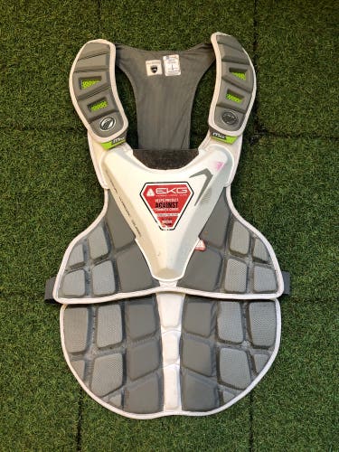 White Large Adult Maverik Max Chest Protector (Used)