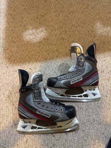 Bauer Vapor X5.0 Hockey Skates 5.5 (Used)