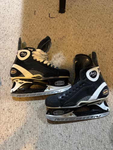 Mission Amp 2 Carbon Hockey Skates 7.5 (Used)
