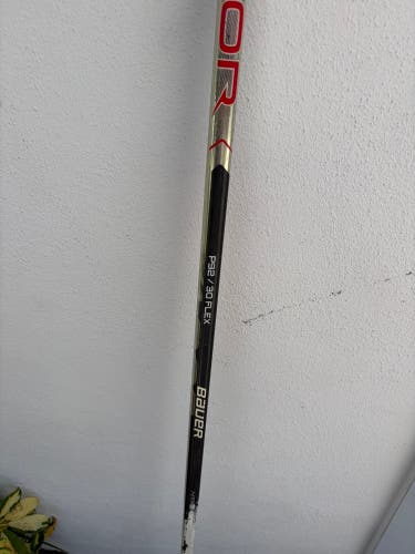 Junior Bauer Vapor Hyperlite Left Hand Hockey Stick P92 30 Flex (Used)