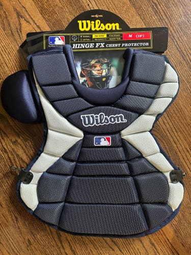 Wilson HINGE FX Catcher's Chest Protector M 16”(New)