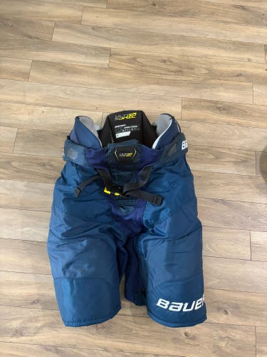 Men's Senior Large Bauer Supreme Ultrasonic Hockey Pants (Used)