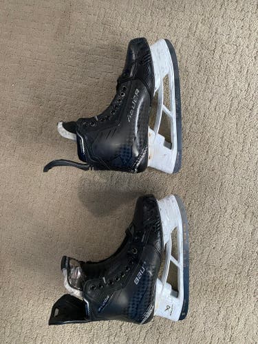 Black 2025 Bauer Supreme Shadow Hockey Skates Extra Wide Width Pro Stock 9.5 (Used)
