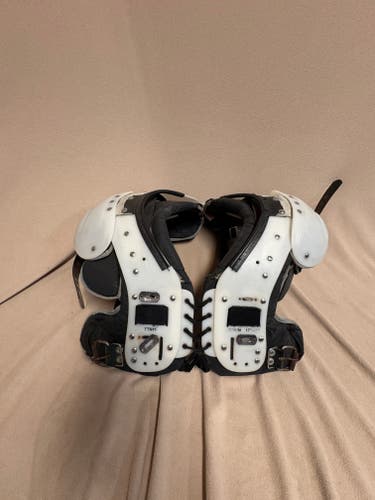 Large Adult Rawlings SRG Shoulder Pads (Used)