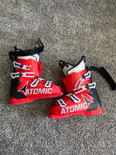 Mondo 27 & 27.5 Atomic Redster FIS 90 Ski Boots (Used)