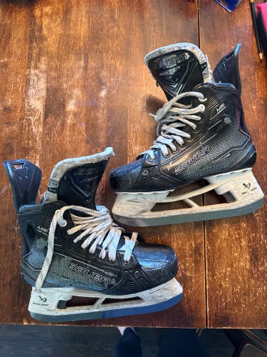 2024 Bauer Supreme M50 Pro Hockey Skates Regular Width 7 (Used)