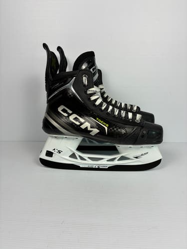 Like New Size 9.5 Wide Senior CCM Tacks Vector Premier Hockey Skates