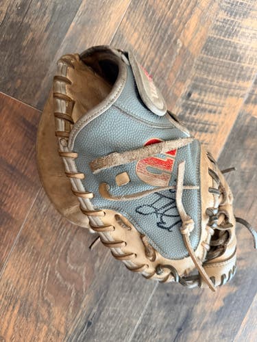 2024 Catcher's RH Wilson A2000 Baseball Glove 33" (Used)