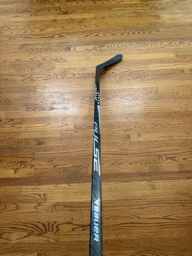 Senior Bauer Pulse Right Handed Hockey Stick P86 87 Flex Pro Stock (Used)