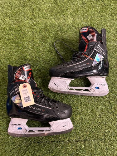 Intermediate True HZRDUS 7X Hockey Skates Regular Width Size 5.0 (Used)