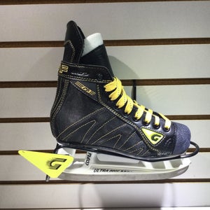 Graf Ultra G3 Hockey Skates Regular Width Size 3.5 (New)