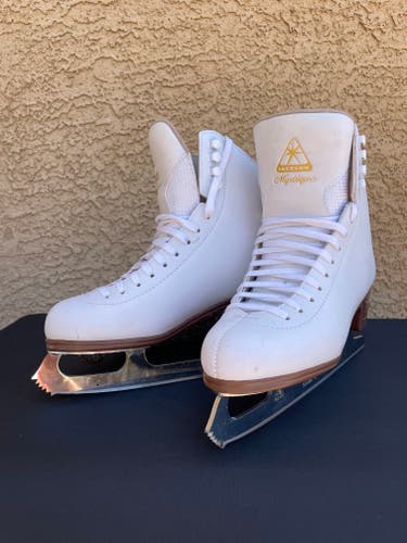 Jackson Ultima Figure Skates B Adult 7 (Used)
