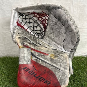 Senior Bauer Vapor Hyperlite 2 Goalie Glove Regular (Used)