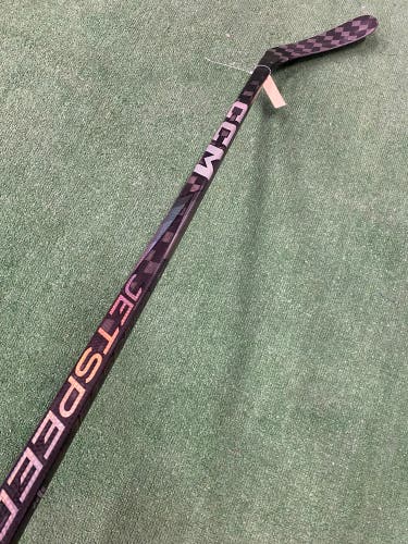CCM JetSpeed FT7 Pro Hockey Stick | Right Handed P28 75 Flex (69")