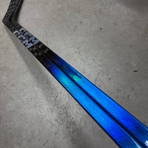 2 PACK 95 Flex P29M Senior CCM Jetspeed FT8 Pro Right Hand Hockey Stick Pro Stock (New)